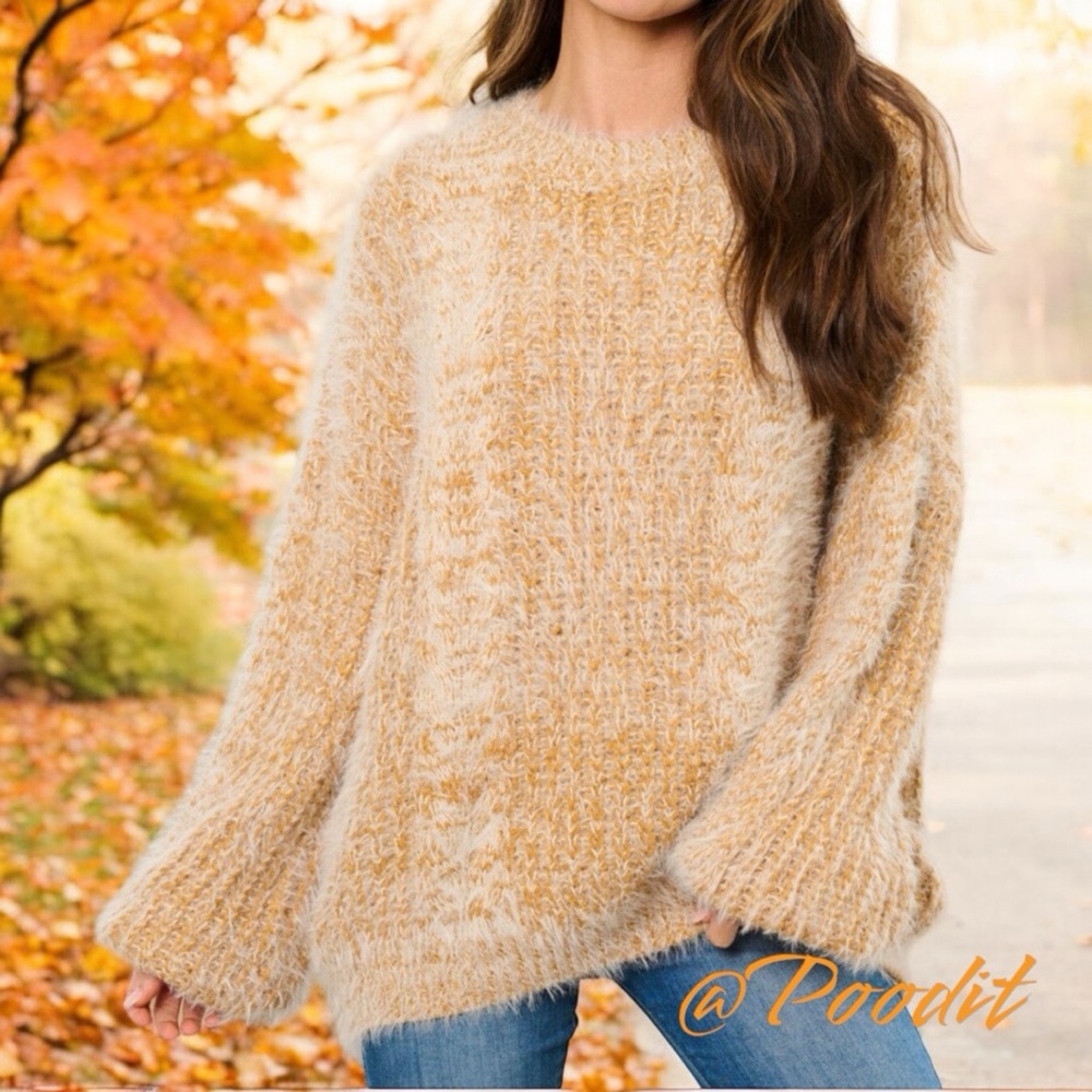 Gorgeous mustard oversized fuzzy knit sweater ONE SIZE - Picture 3 of 10